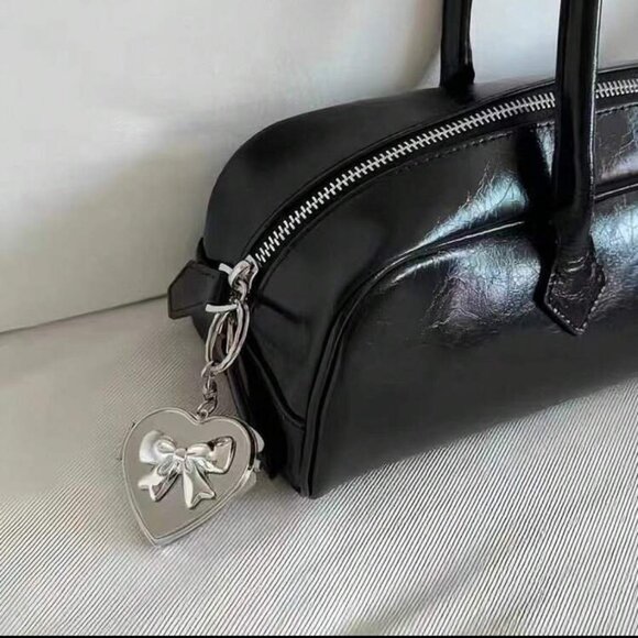 Silver Bow-Knot & Heart-Shaped Mirror Purse Bag Charm Keychain - Picture 1 of 3